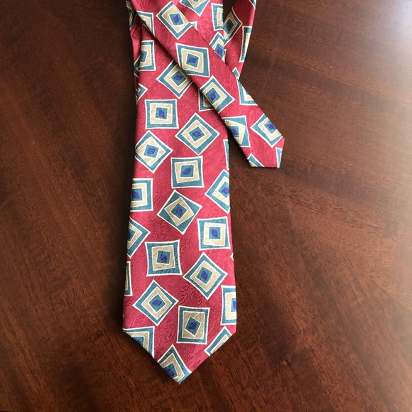 Saks Fifth Avenue Tie - All Silk - Picture 1 of 4